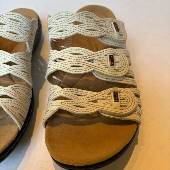 Clarks Collection Women's Cream Sandals with Woven Straps Slip On Size 8M - Picture 9 of 9